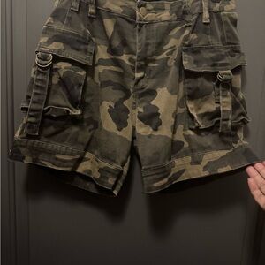 American Bazi Camouflage Cargo Shorts